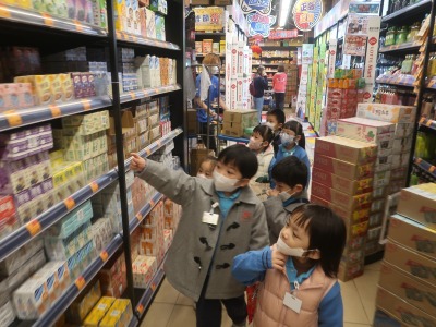 K2參觀「百佳超級市場」活動