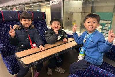 imgi_11_好開心可以坐頭等車廂呀！-scaled